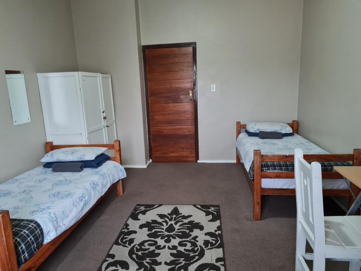 Stellenbosch Travellers Lodge Hostel Экстерьер фото