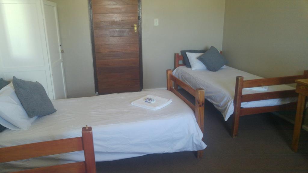 Stellenbosch Travellers Lodge Hostel Экстерьер фото